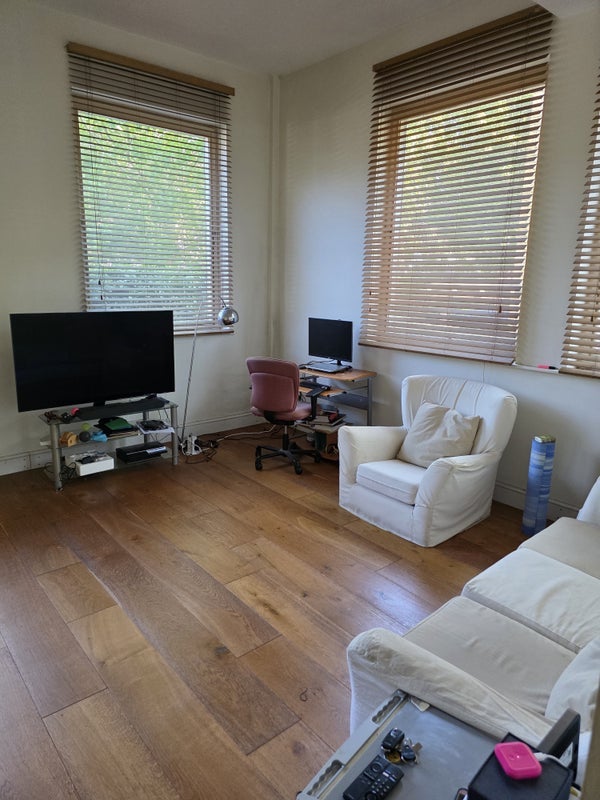 Room Fairfield Road in Greater London