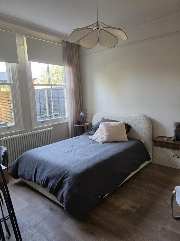 Room Harborough Road in Greater London