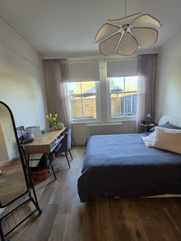 Room Harborough Road in Greater London