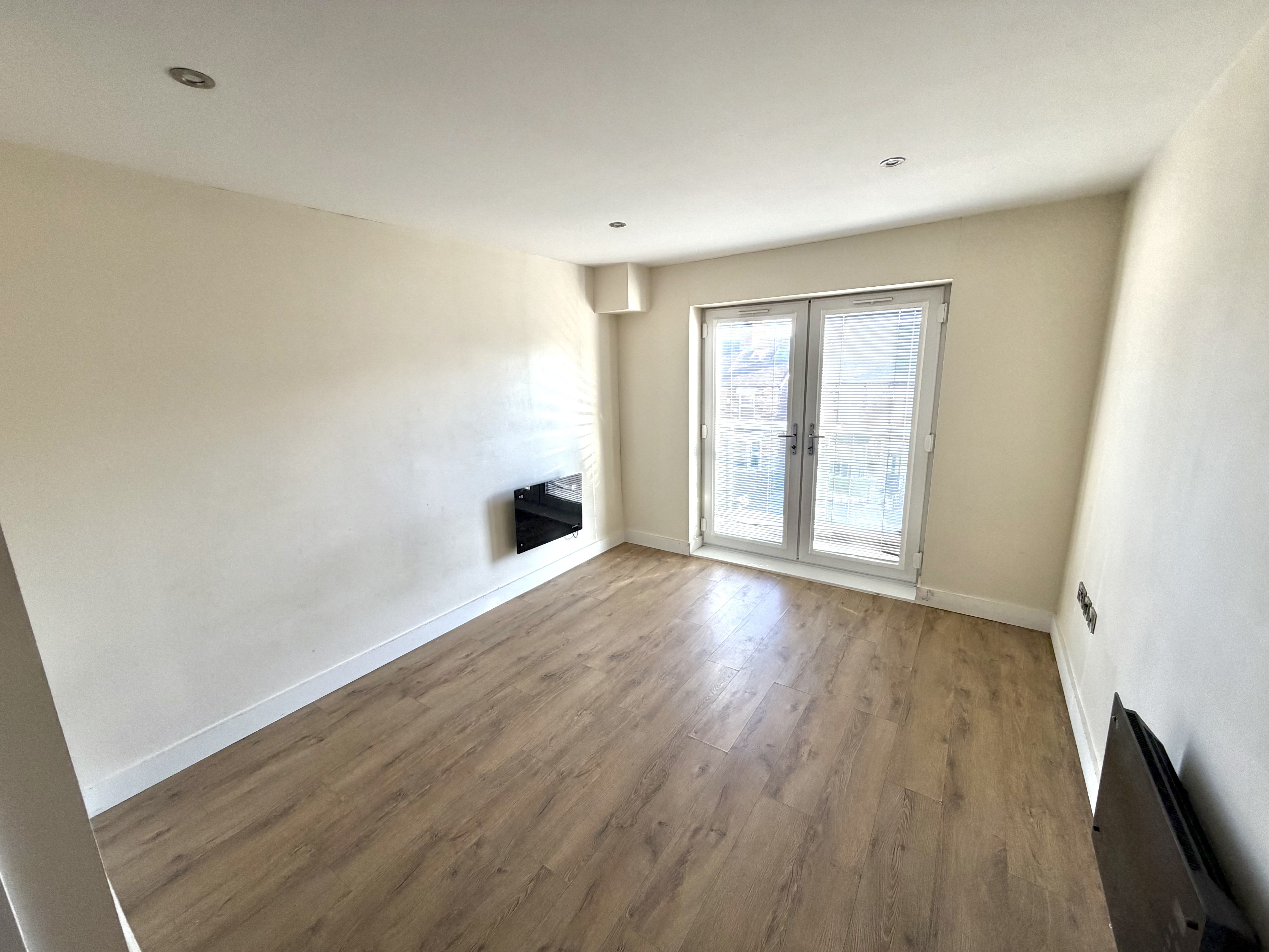 Flat Fitzalan Road in Horsham