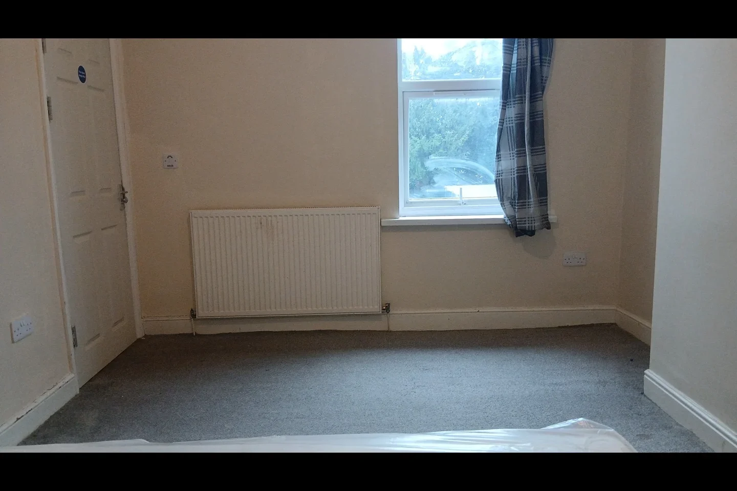 House Dove Close in Walsall