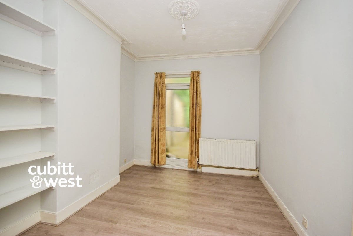 House Carshalton Grove in Greater London