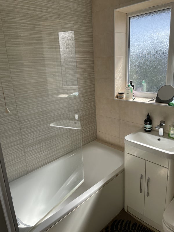 Room Marshall Close in Greater London