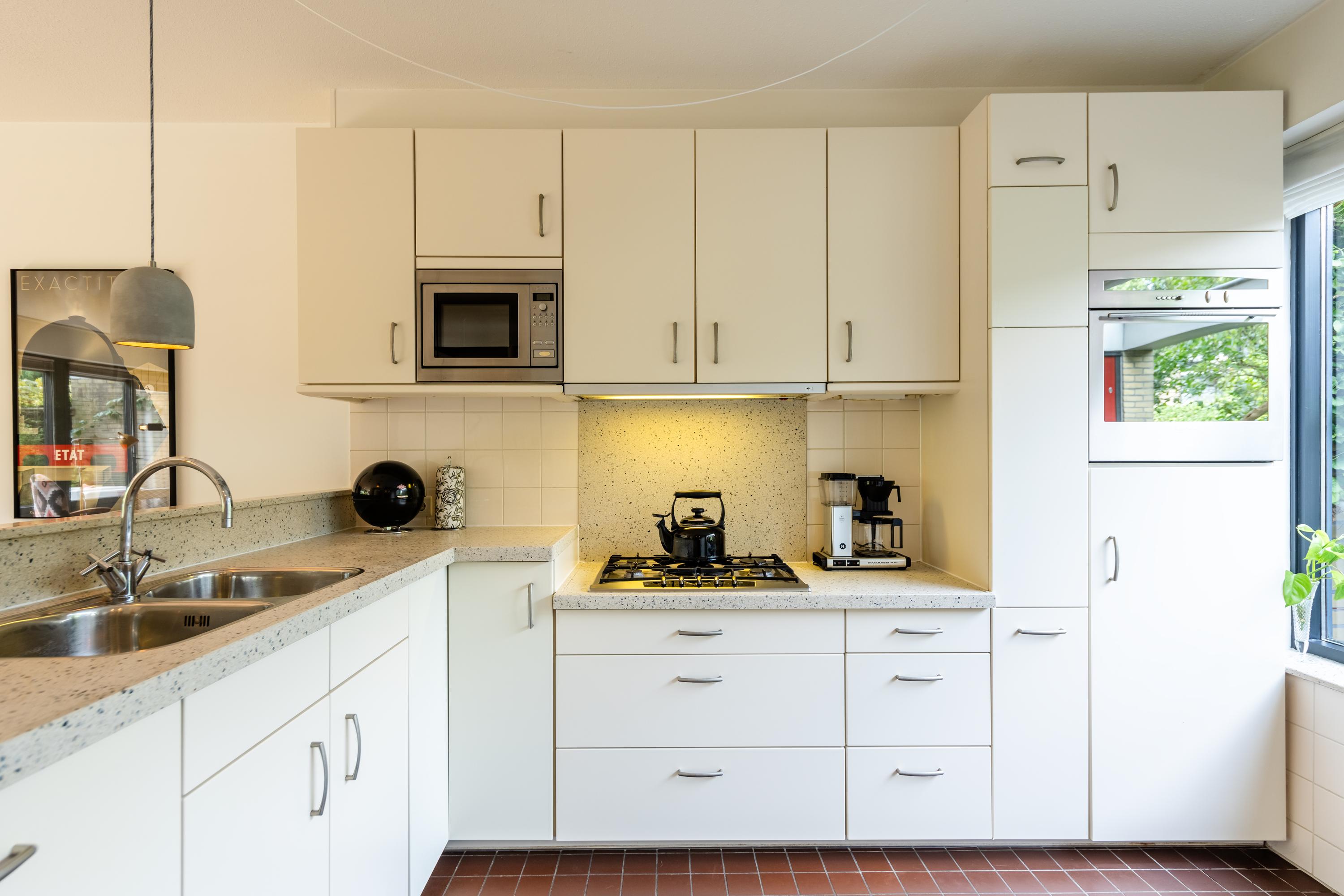 Tussenwoning te koop: Basilicumhof 34, Duivendrecht