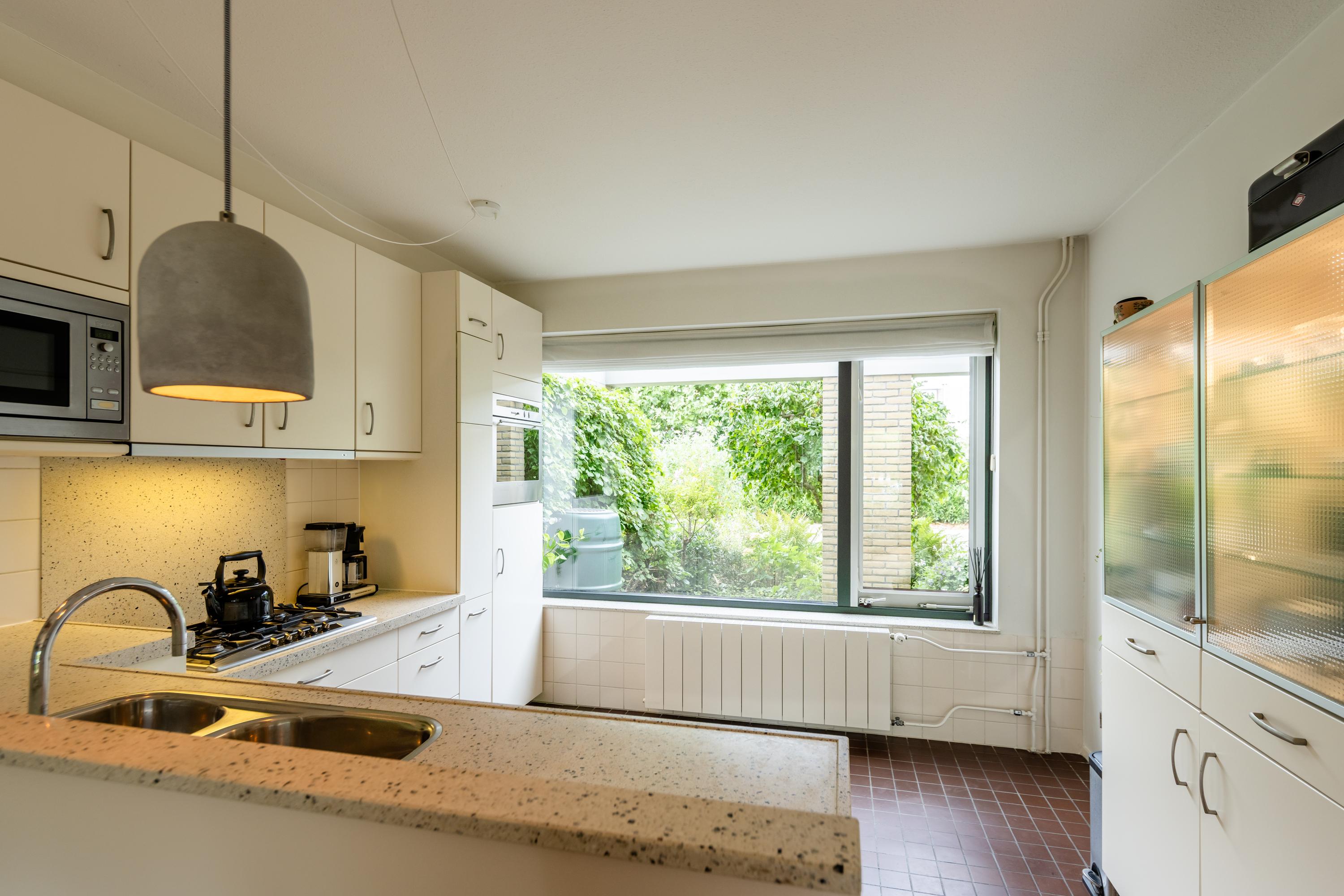 Tussenwoning te koop: Basilicumhof 34, Duivendrecht