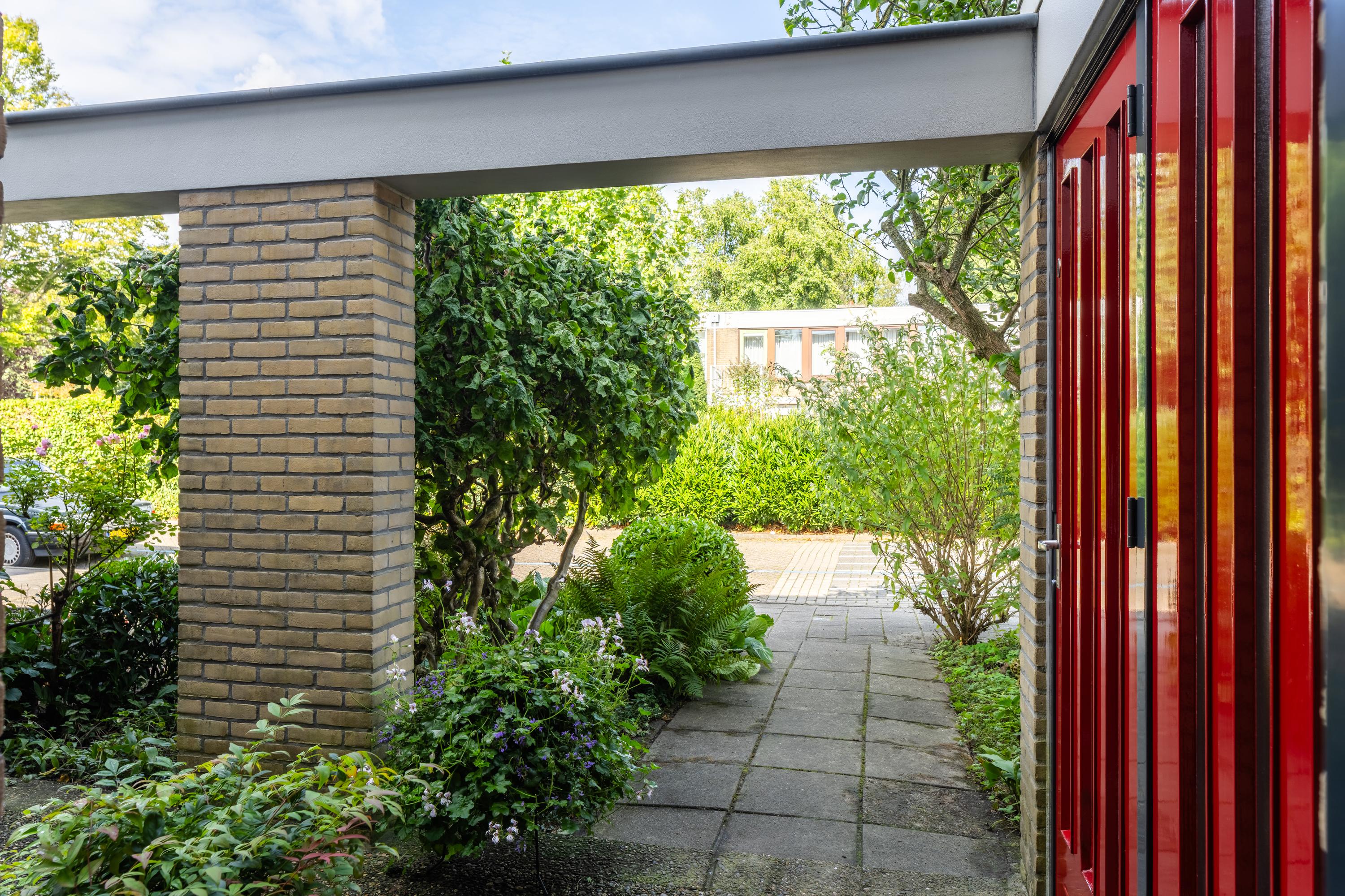Tussenwoning te koop: Basilicumhof 34, Duivendrecht