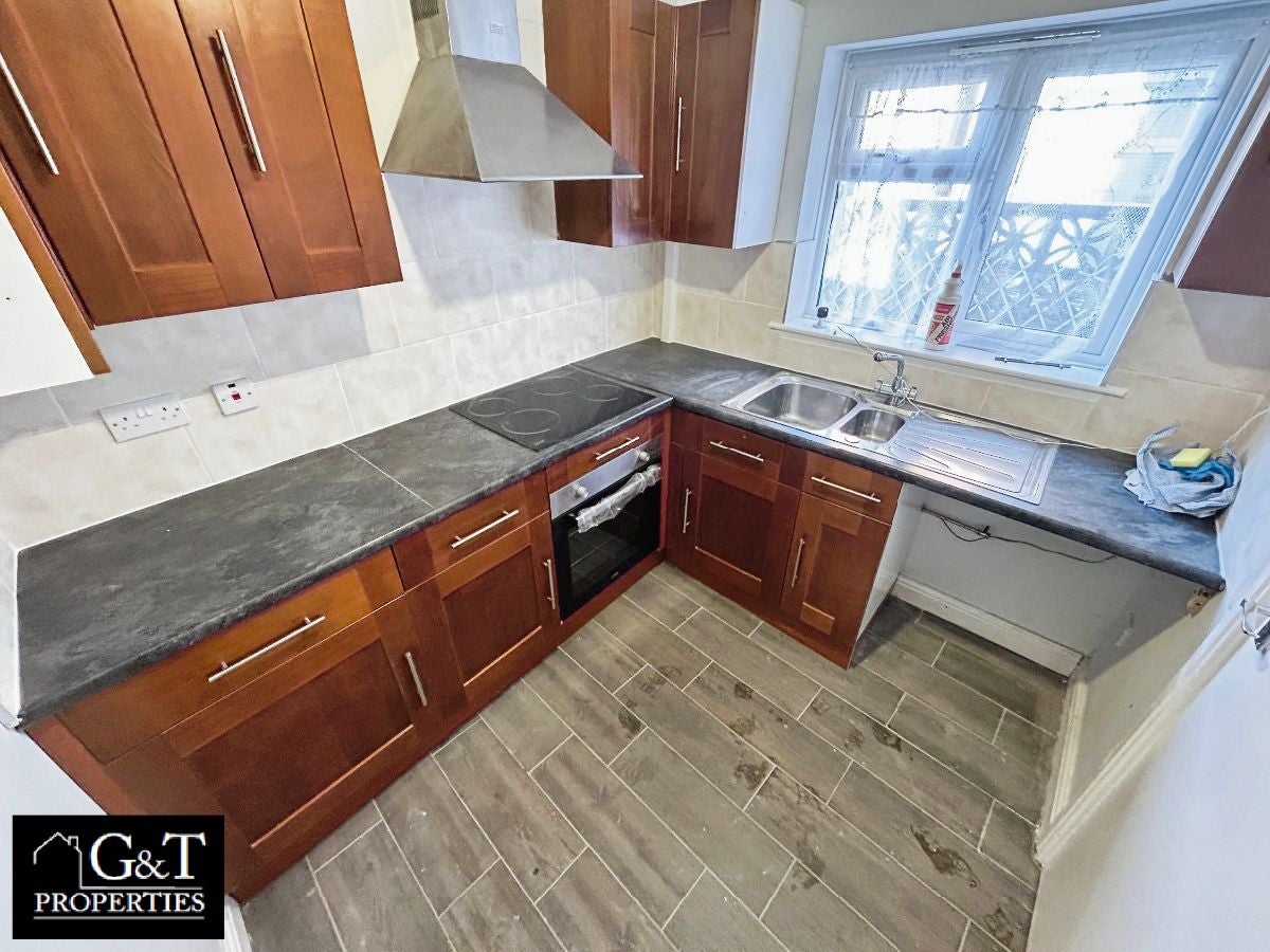 Flat Halesowen Road in Dudley