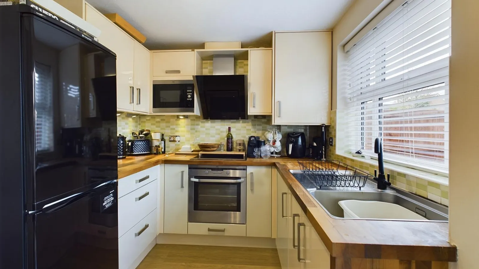 House Holbrook Close in Great Sankey