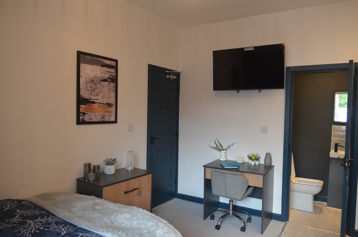 Room Ermine Road in Chester