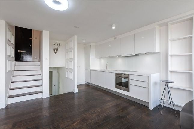 Flat Semley Place in City of Westminster