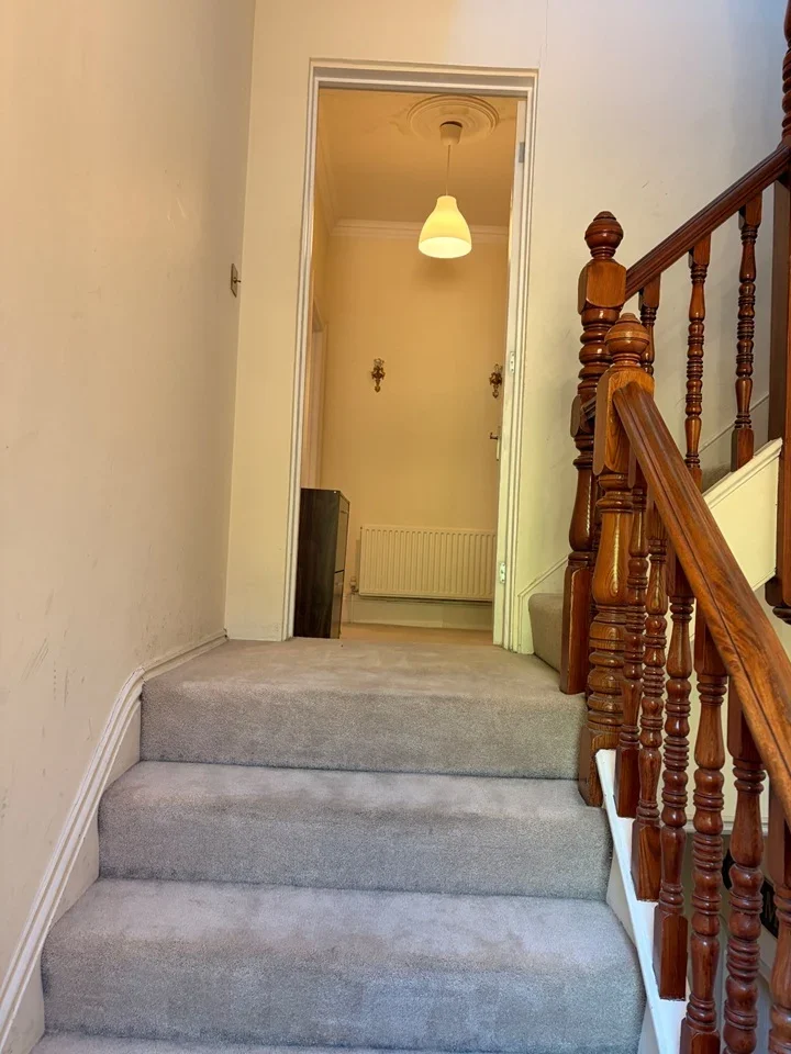 Flat Madeley Road in Greater London