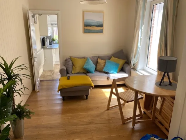 Room Desborough Road in Eastleigh