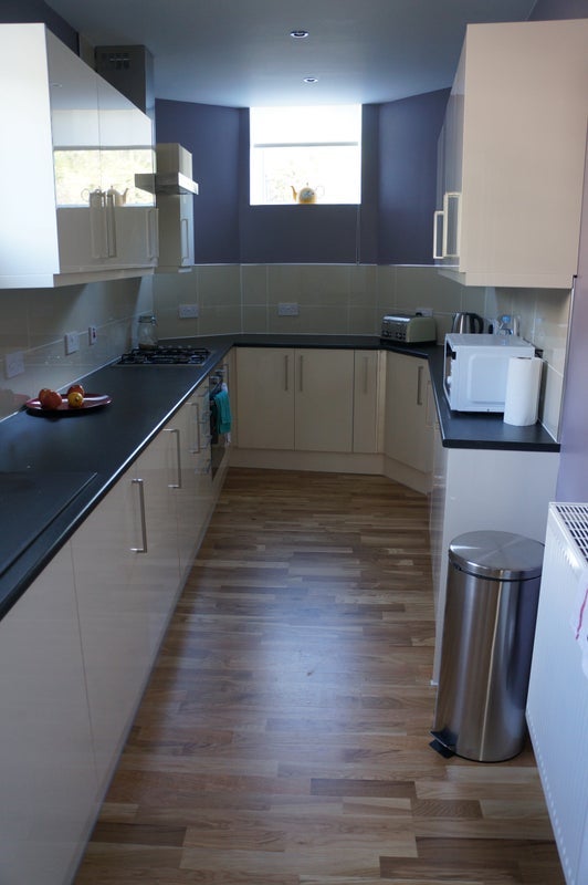 Room Corstorphine Road in City of Edinburgh