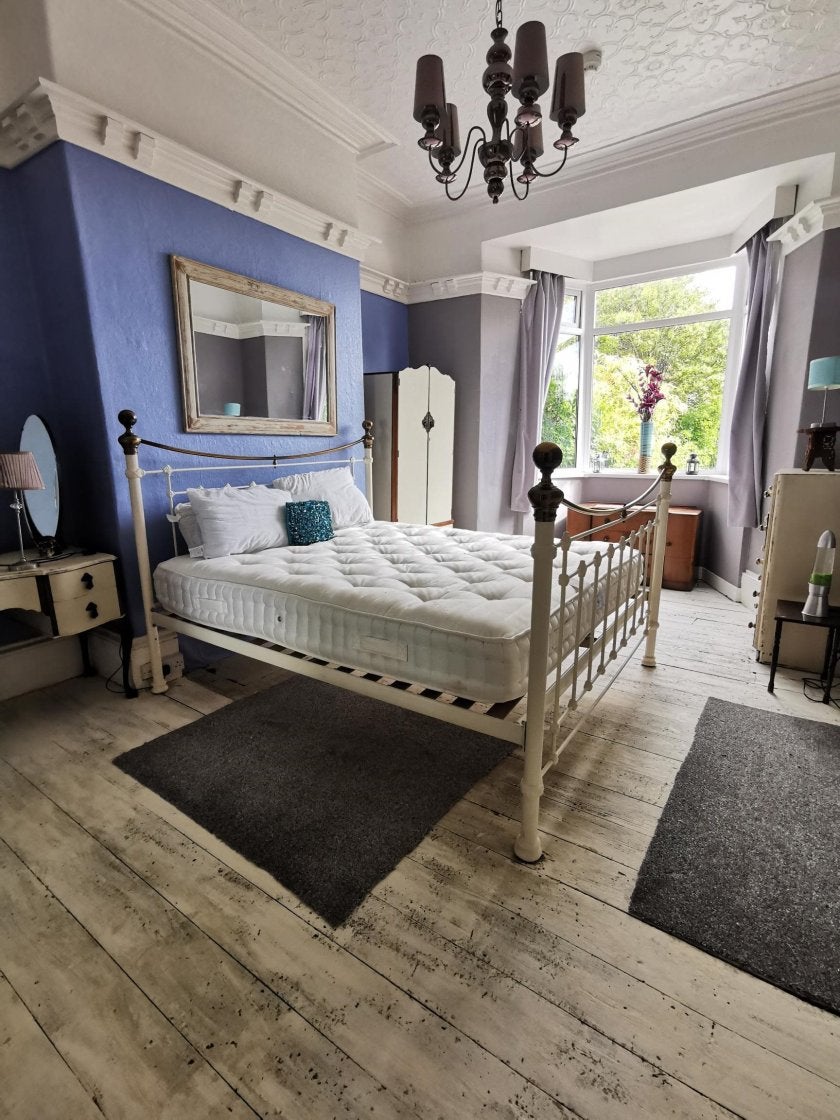Flat Heathfield in Swansea