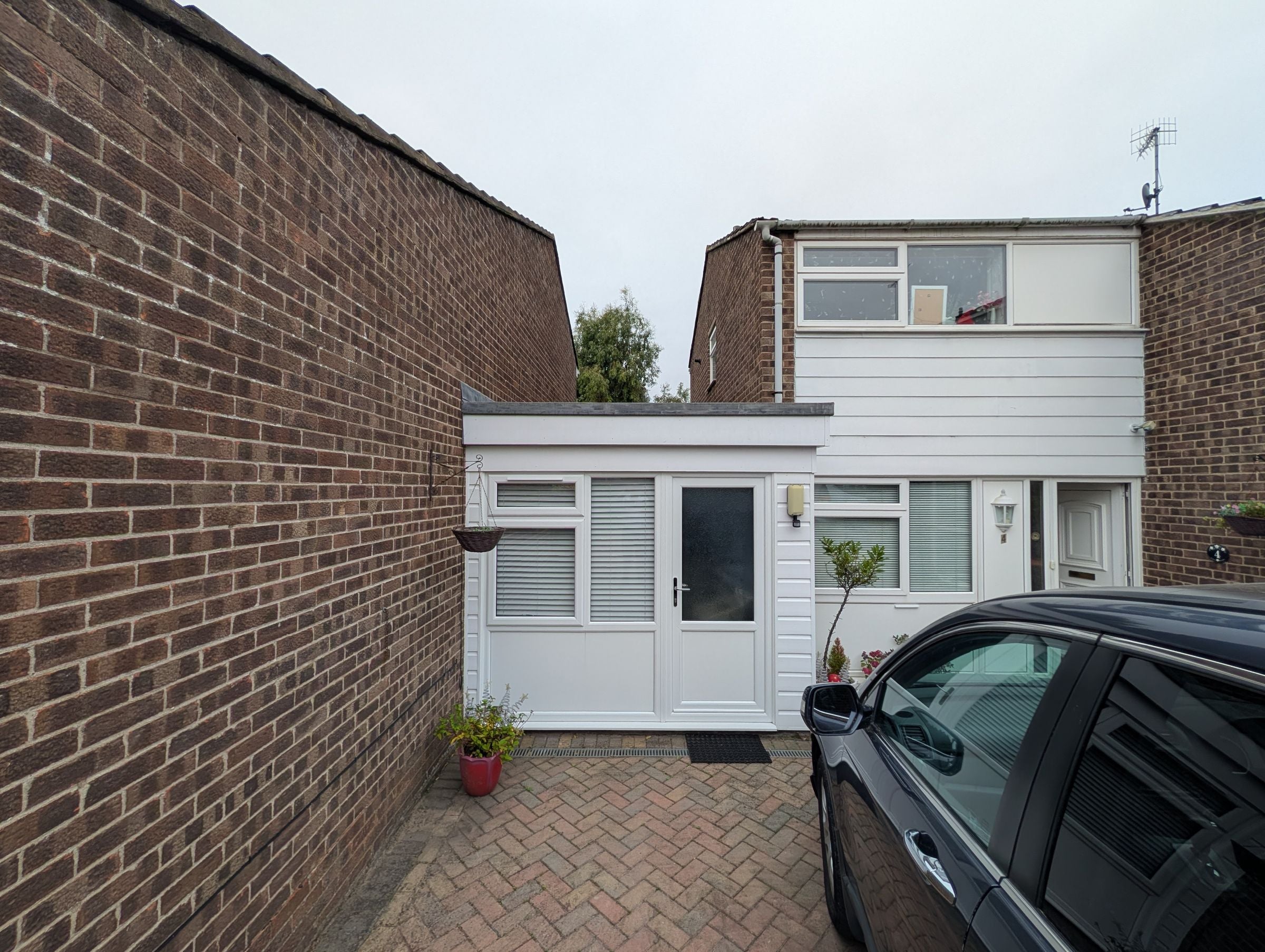 Flat Greenside Close in Bristol