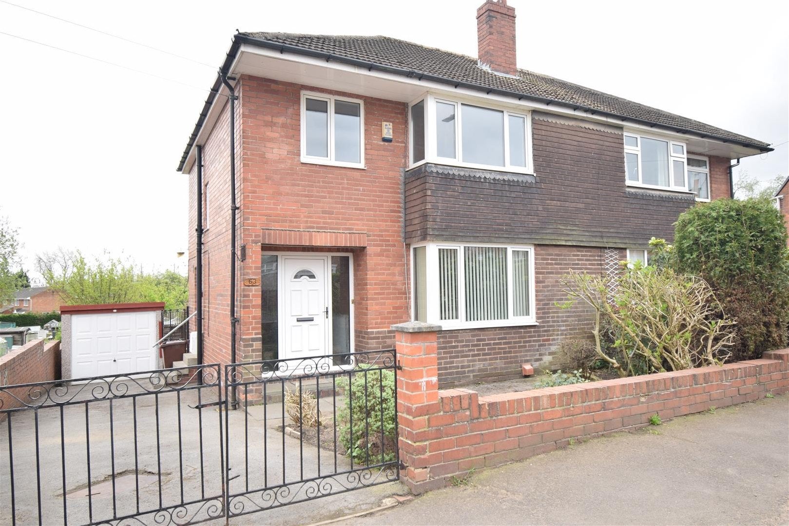 Flat St John's Mount in Wakefield