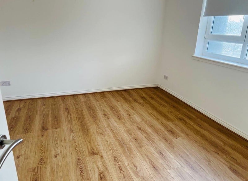 Room Ibroxholm Oval in Glasgow