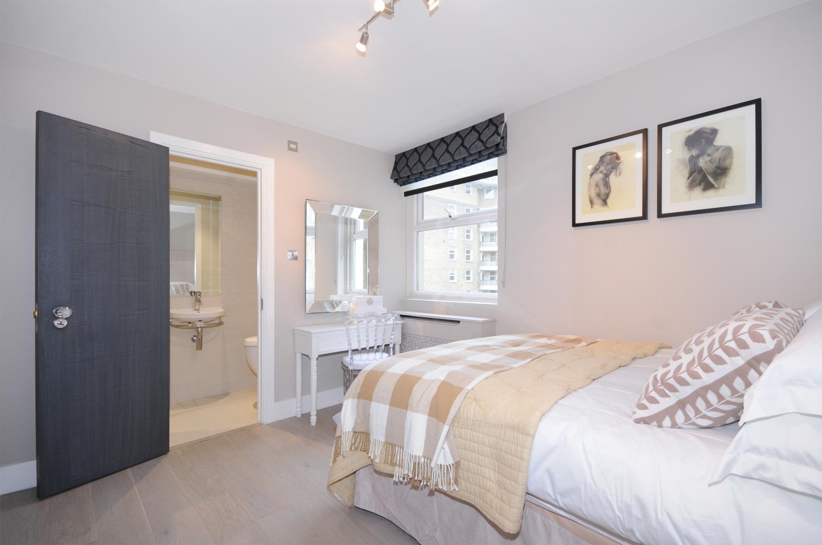 Flat Boydell Court in Greater London