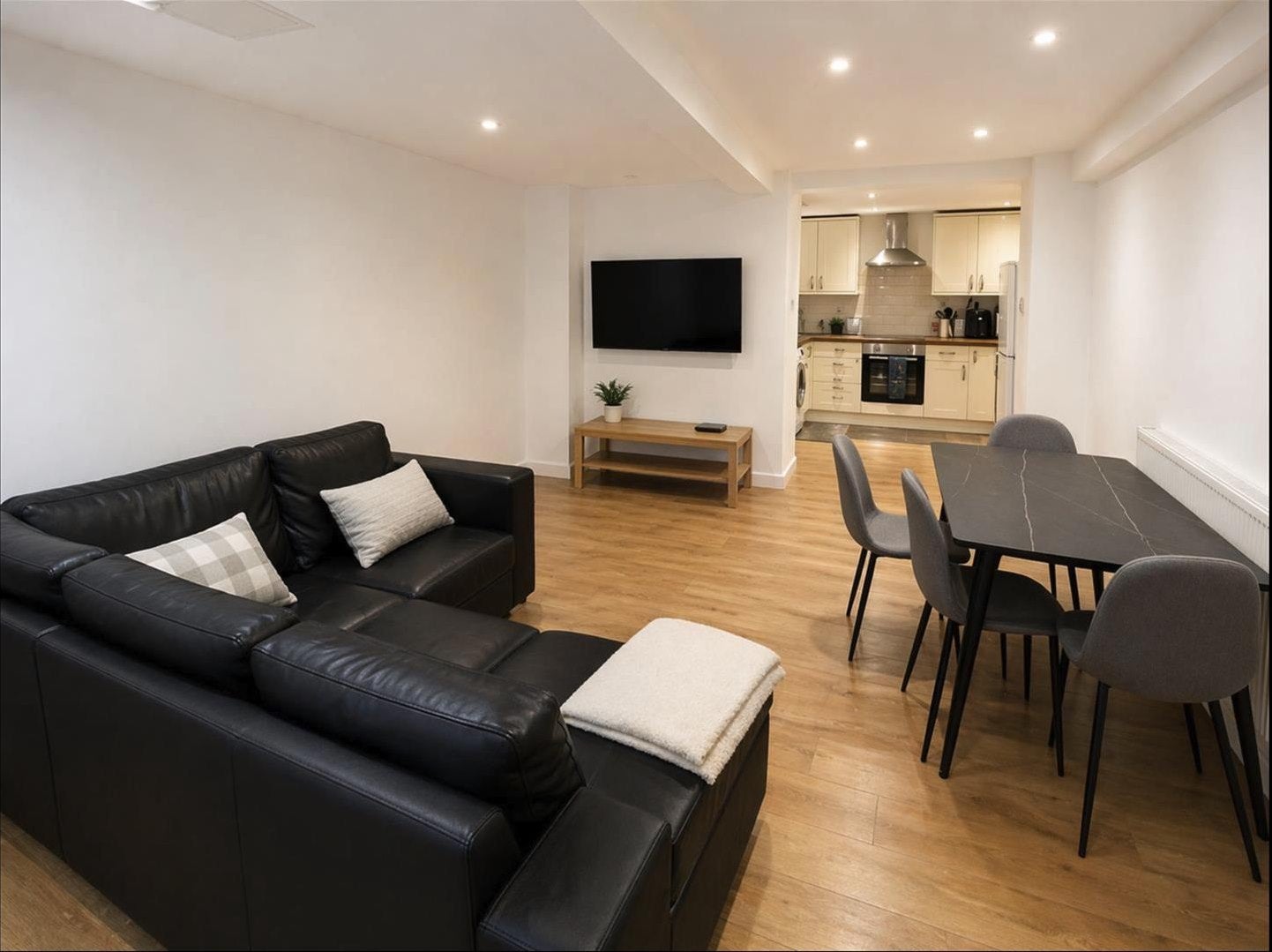 Flat Woodhouse Square in Leeds