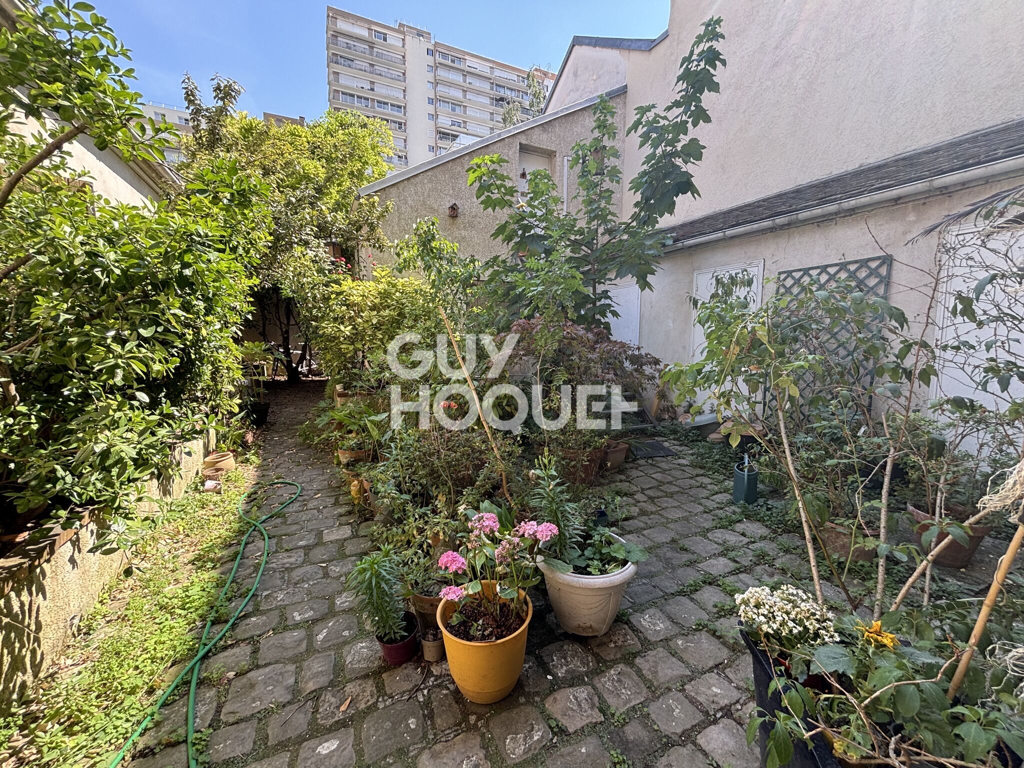 Flat Rue Jean Nennig in Puteaux