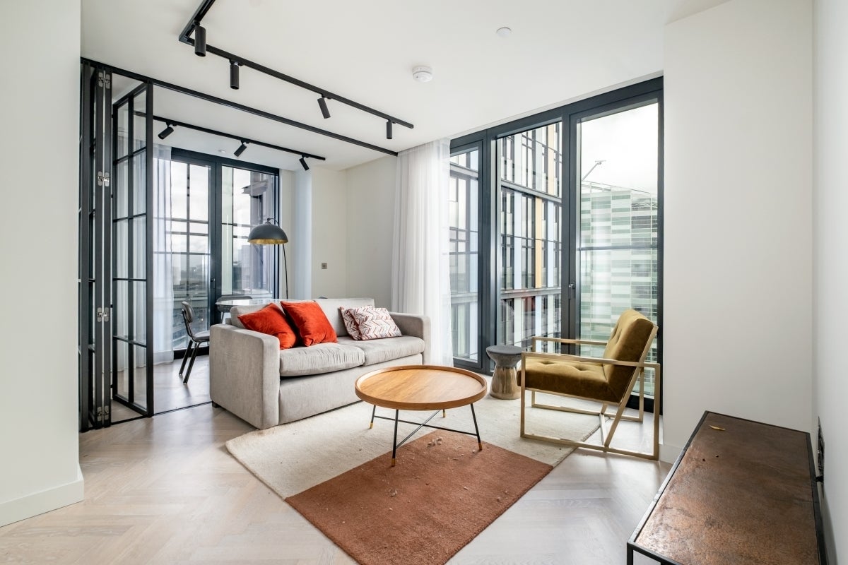 Flat Earl Street in Greater London