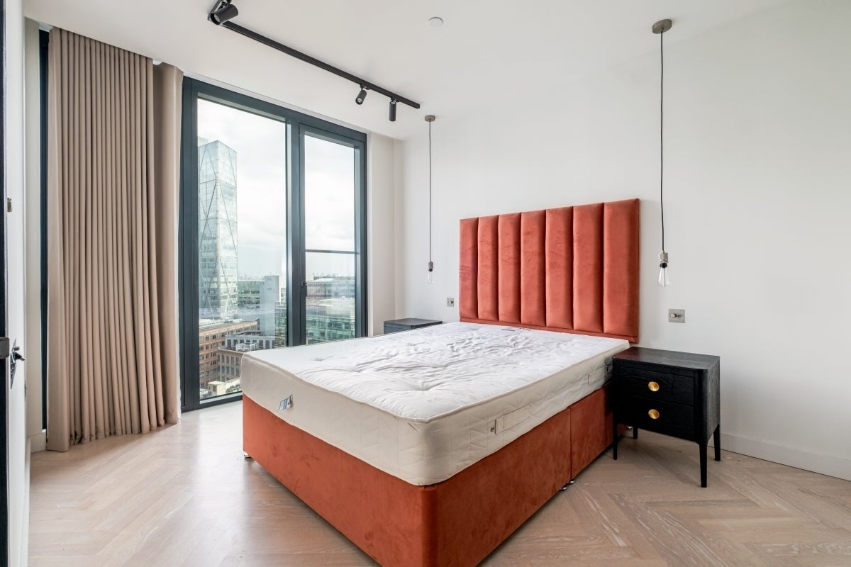 Flat Earl Street in Greater London