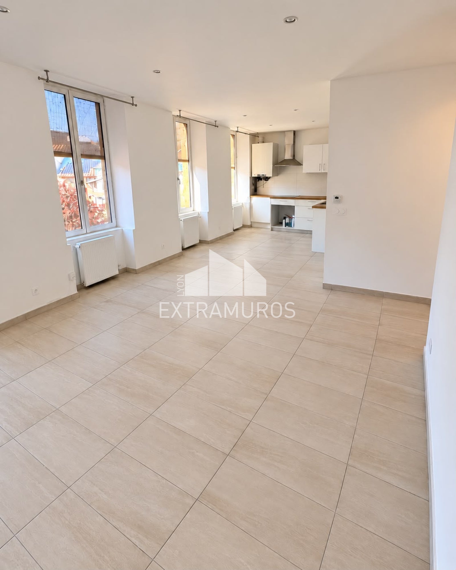 Flat Rue Michel Aulas in L'Arbresle