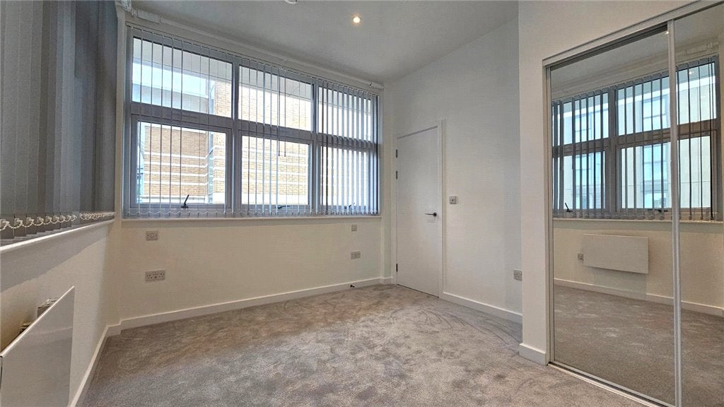 Flat London Road in Borough of Spelthorne