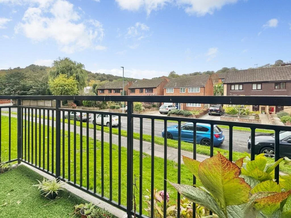 Flat St. Pauls Way in Folkestone and Hythe District