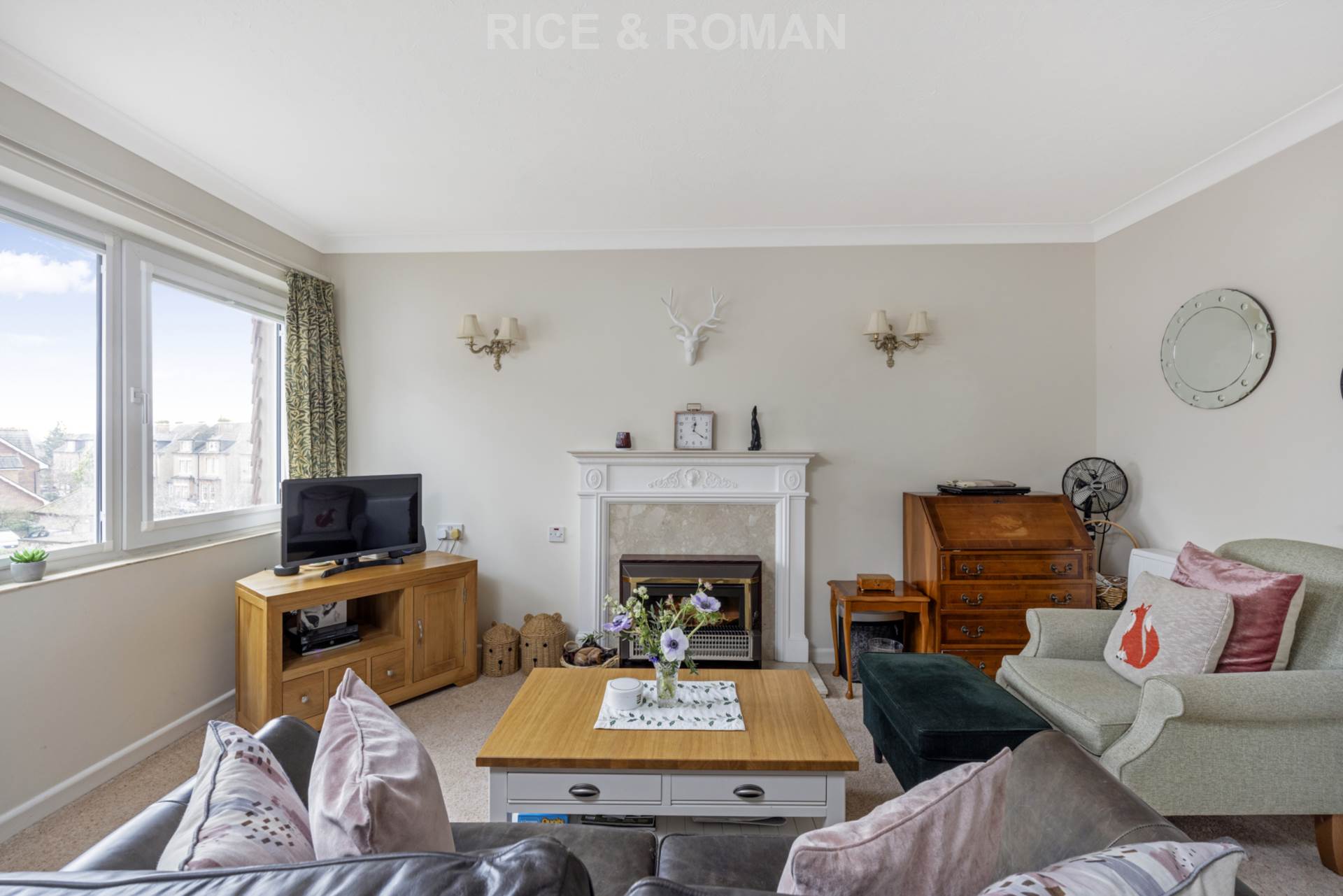 Flat Hillcrest in Elmbridge