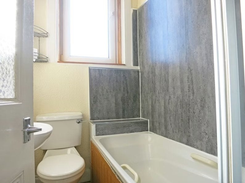 Flat Lochrin Place in City of Edinburgh