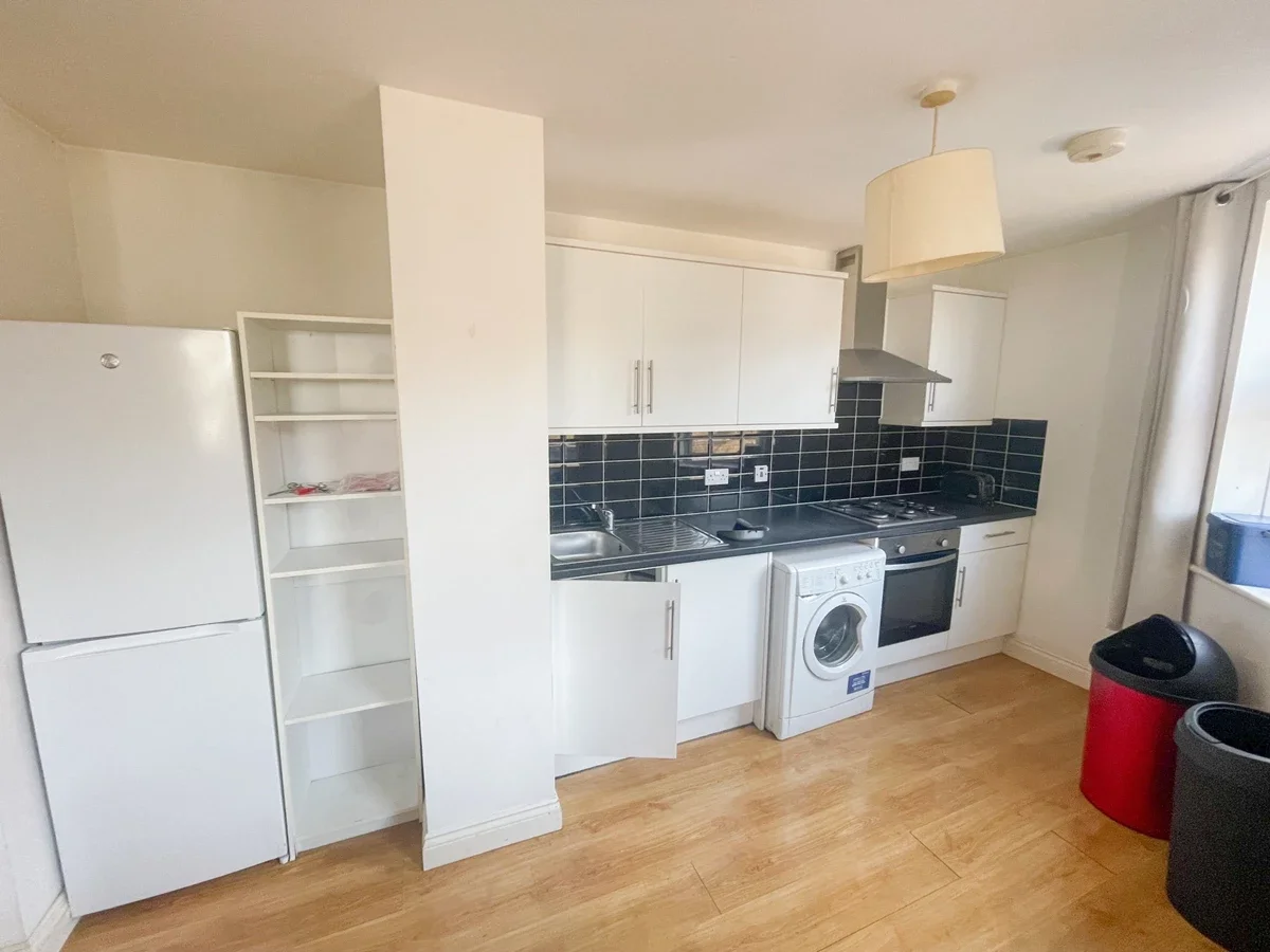 Flat Millers Terrace in Greater London