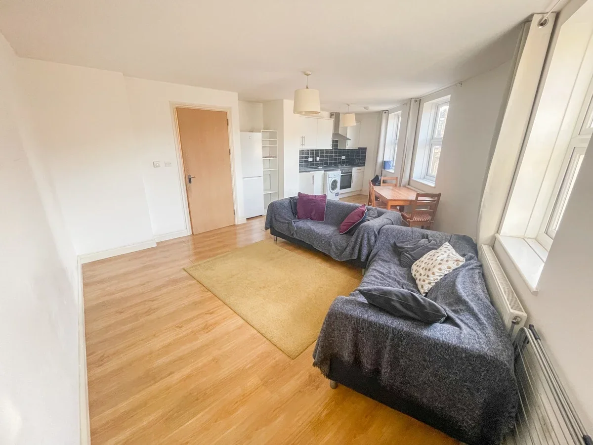 Flat Millers Terrace in Greater London