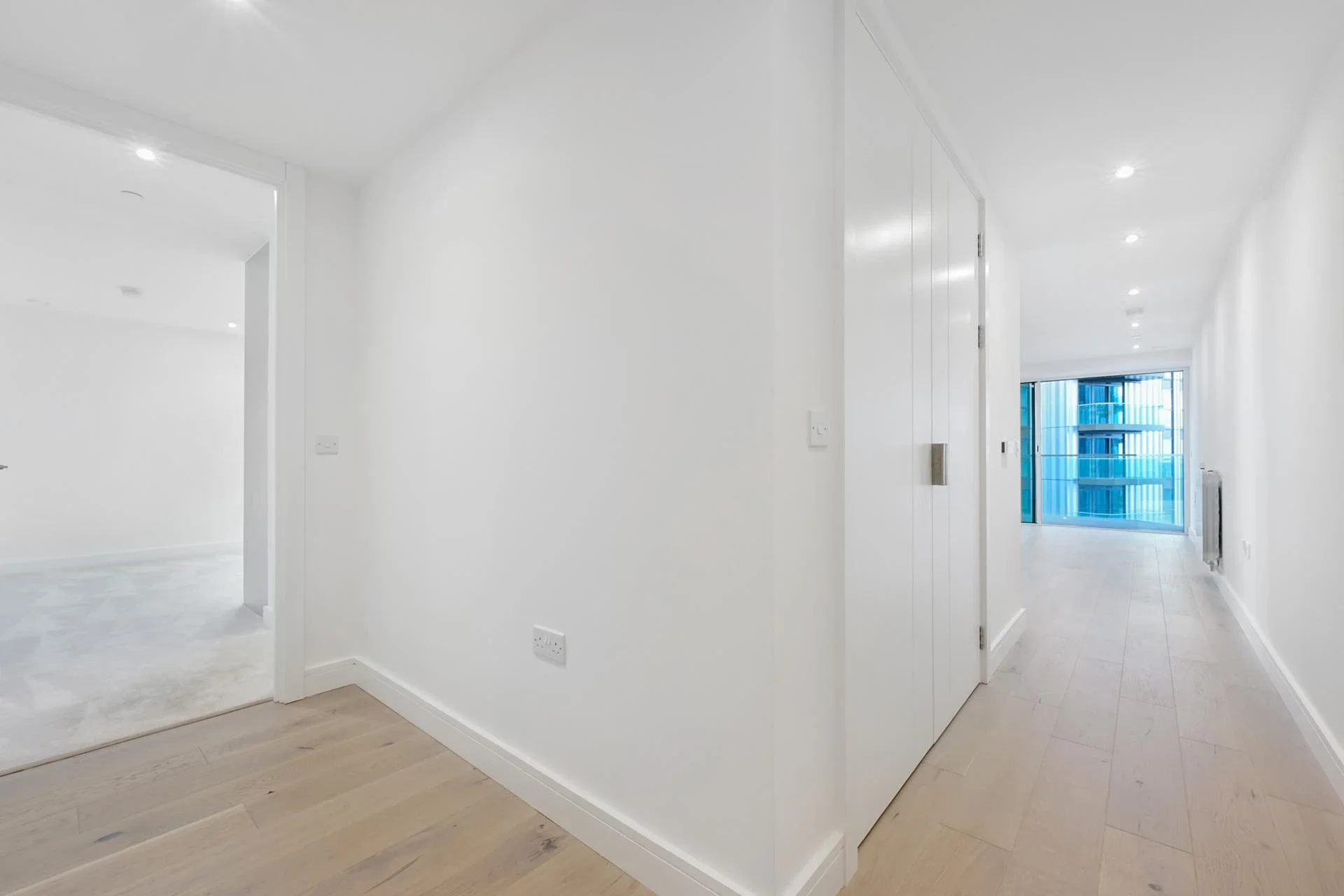 Flat Woolwich High Street in Greater London