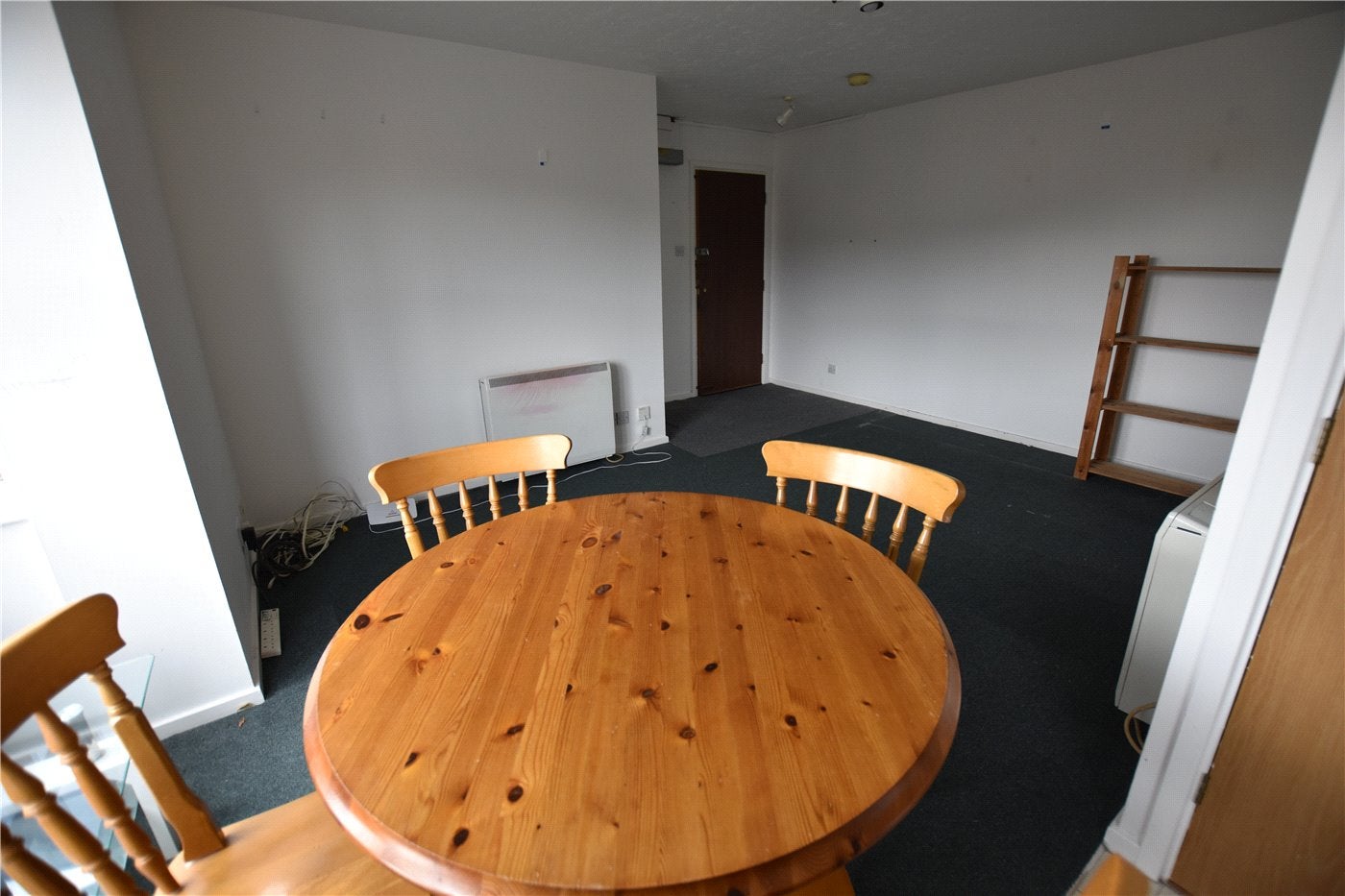 Flat Stubbs Drive in Greater London