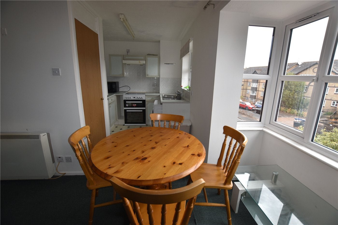 Flat Stubbs Drive in Greater London