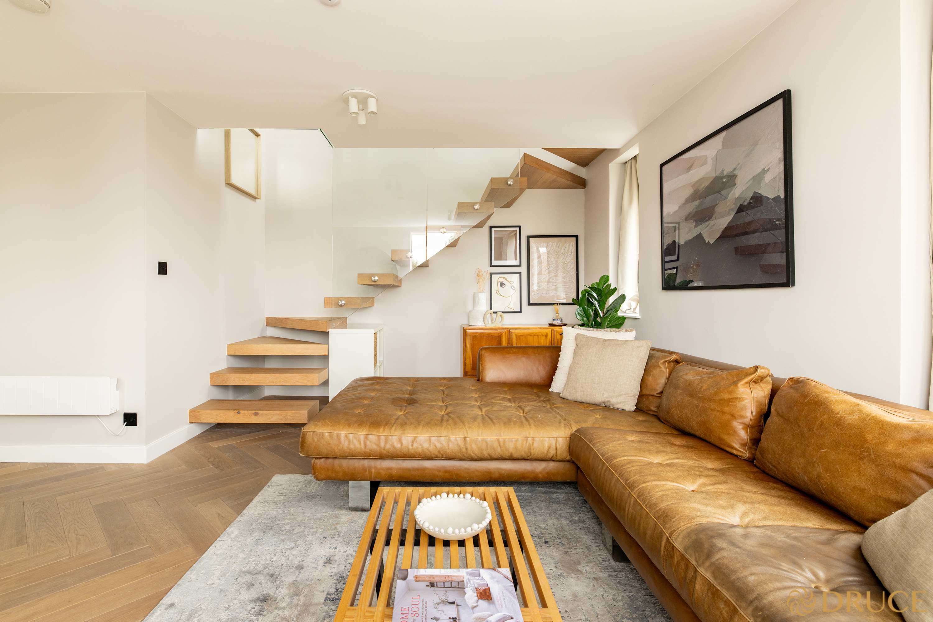 Flat Bevington Road in London