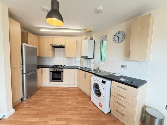 Flat Royal Court in Watford