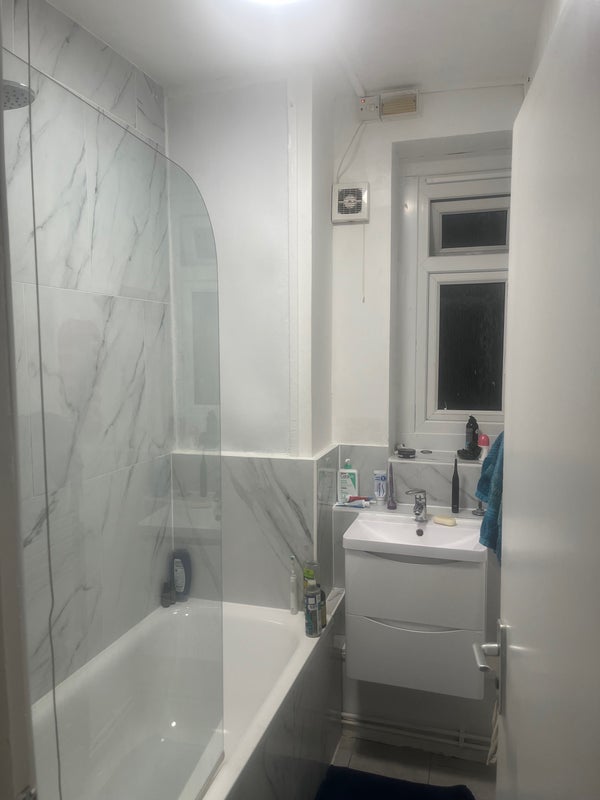 Room Stockwell Road in Greater London
