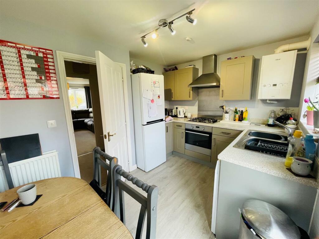 House Academy Close in Melksham