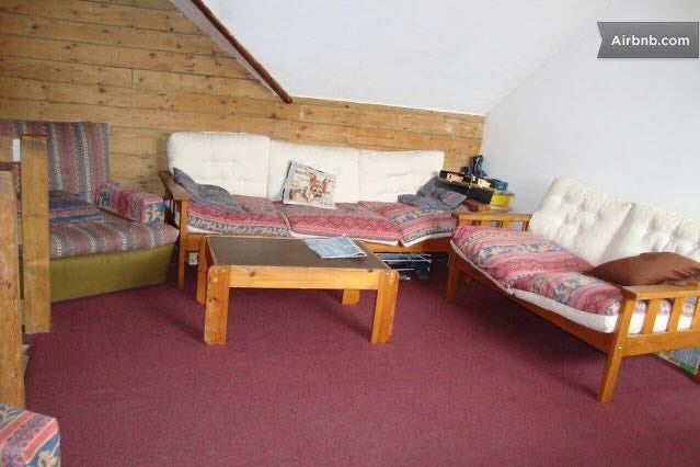 Room Briavels Grove in Bristol