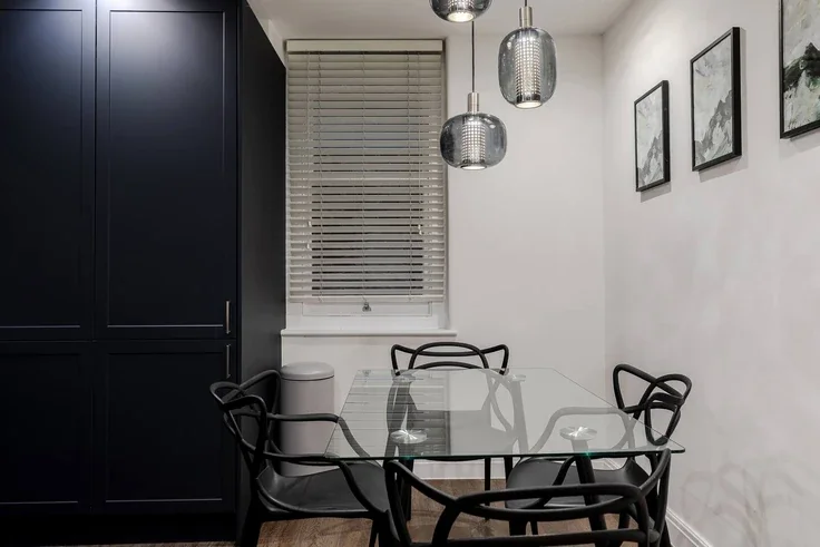 Flat Nassau Street in City of Westminster