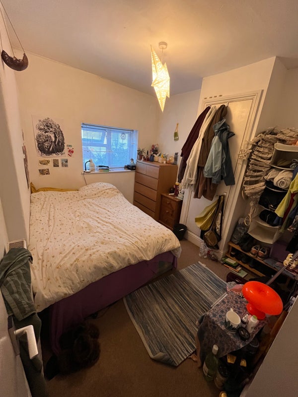 Flat Gloucester Road in Bristol