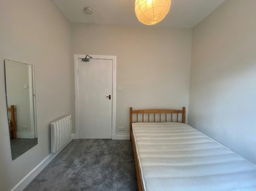 Flat Caledonian Place in City of Edinburgh