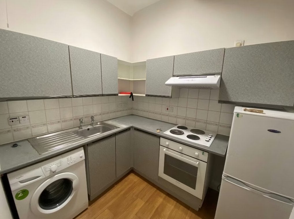 Flat Caledonian Place in City of Edinburgh