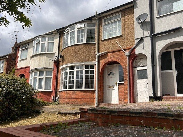 House Bramingham Road in Luton