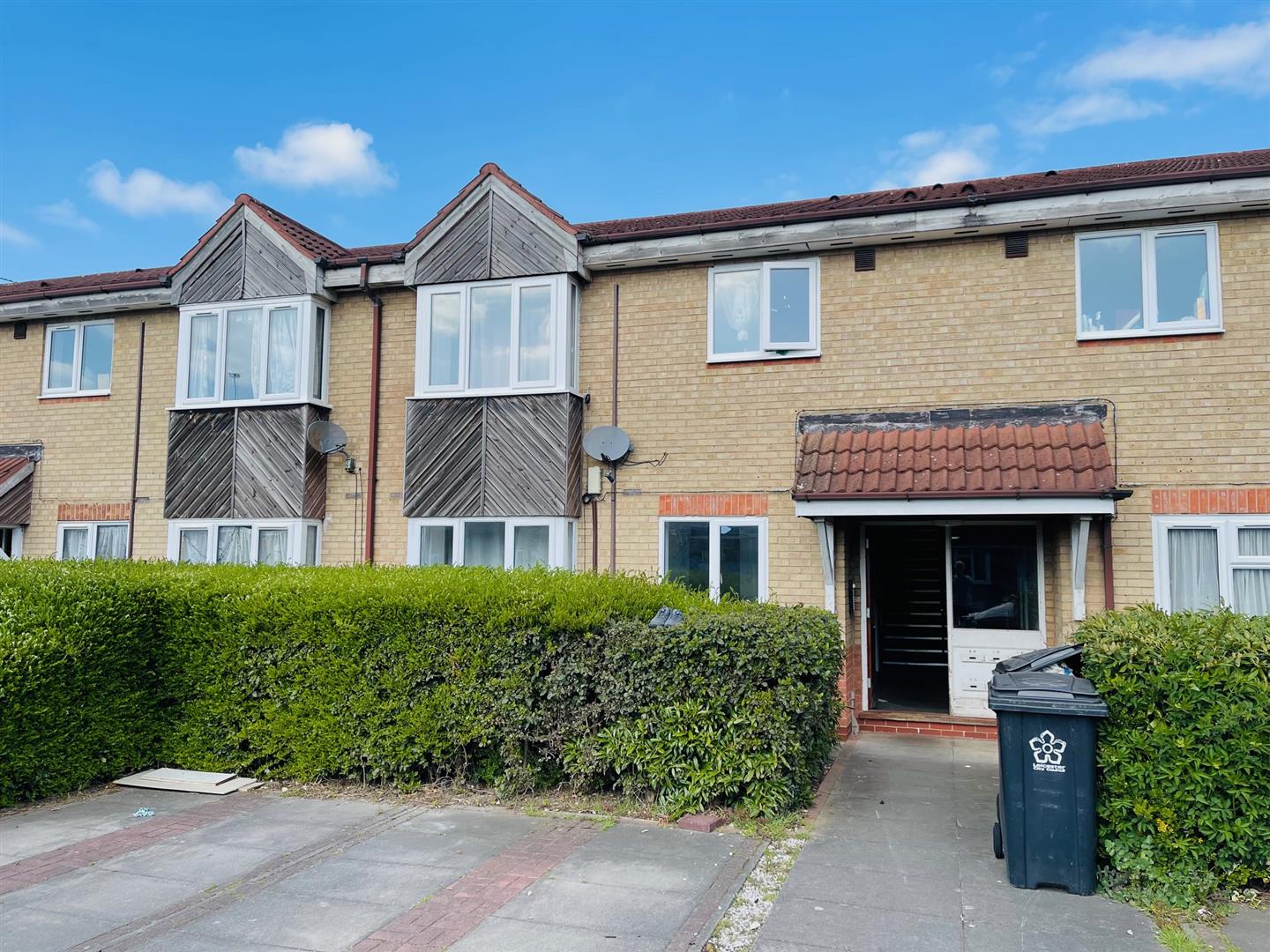 Flat Pickering Close in Leicester