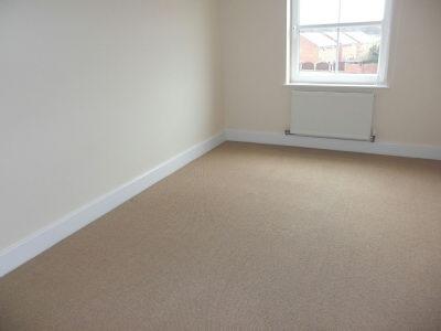 Flat Henry Bird Way in Northampton