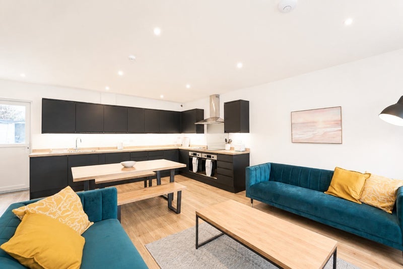 Room Sunnyside Road in Weston-super-Mare