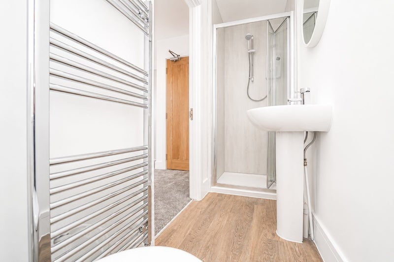 Room Sunnyside Road in Weston-super-Mare